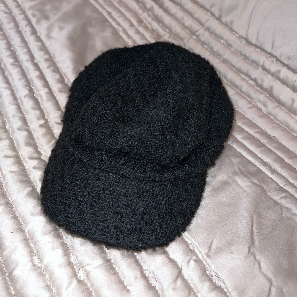 H&M Chic Black Tweed Cap-Xs/s